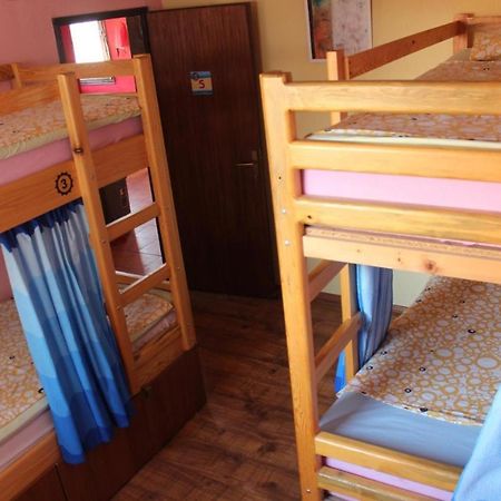 אוהריד Sunny Lake Hostel מראה חיצוני תמונה