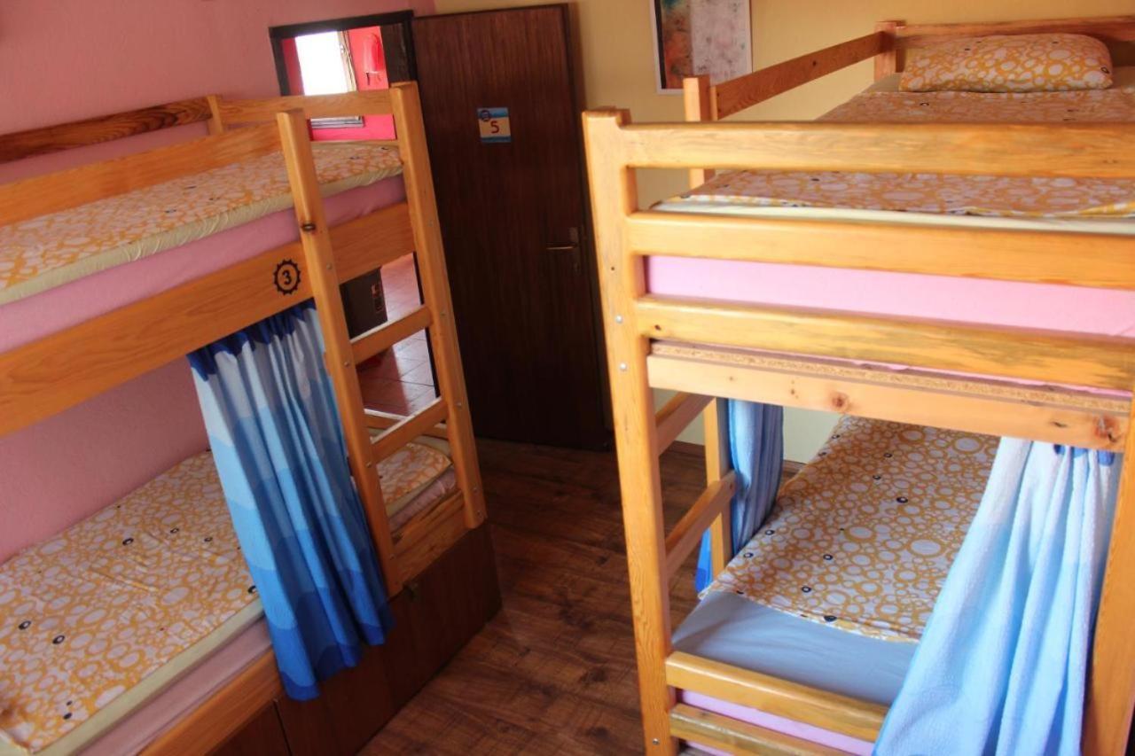 אוהריד Sunny Lake Hostel מראה חיצוני תמונה