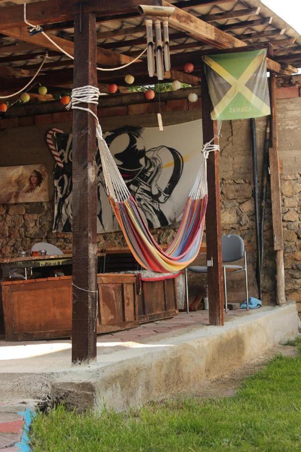 אוהריד Sunny Lake Hostel מראה חיצוני תמונה