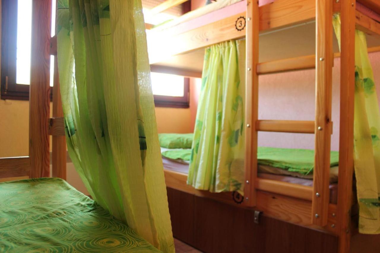 אוהריד Sunny Lake Hostel מראה חיצוני תמונה